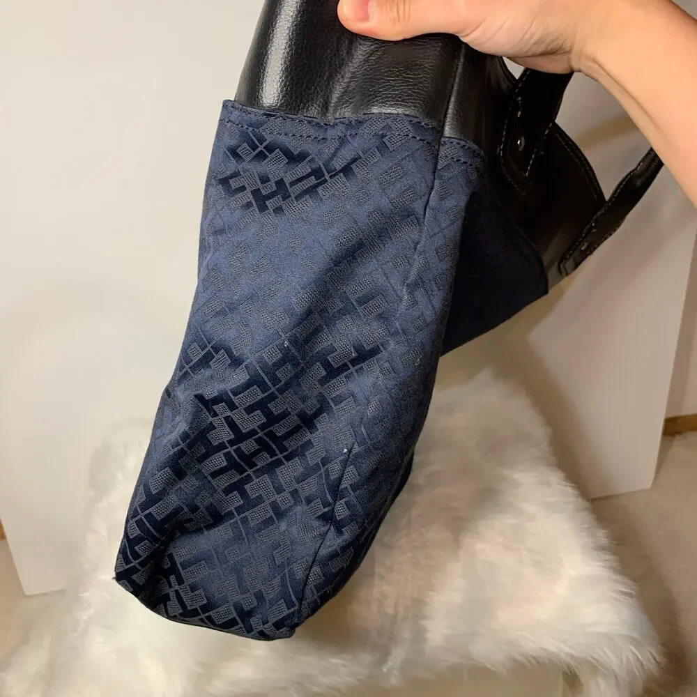 Tommy Hilfiger Women's Tote Navy Blue Handbags